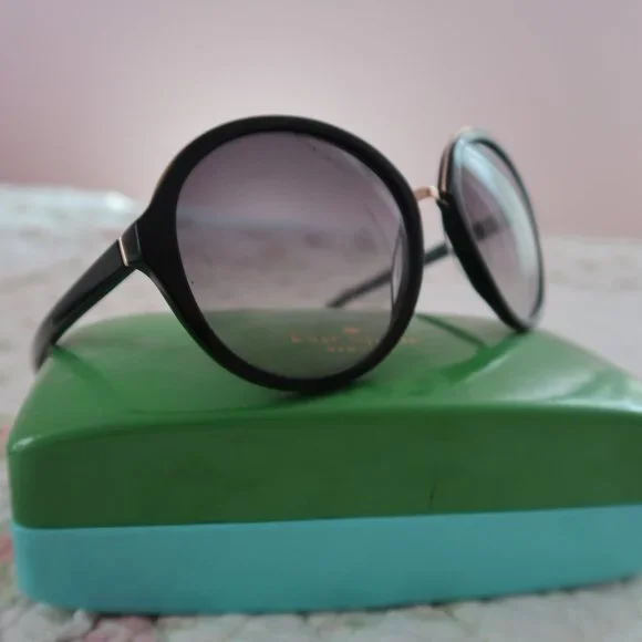 kate spade | Accessories | Authentic Kate Spade Bernadette  display picture 3